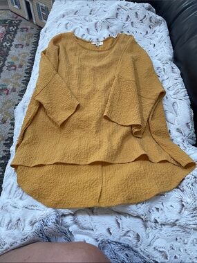 Umgee Mustard Textured High-Low Tunic Top